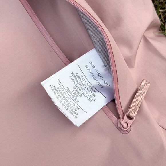 Arcteryx Beta Series Beta LT Hooded Hardshell Jacket, Size M - Picture 3 of 9